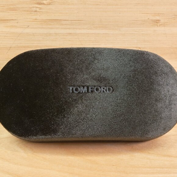 Tom Ford Hard Velvet Eyeglasses/Sunglasses Case - Picture 4 of 9